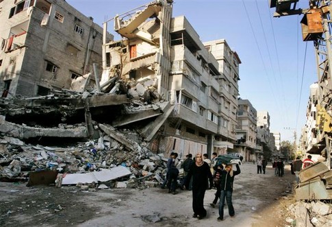 Газа. Бомбардировки идут уже 18 дней. Погибшими считаются около тысячи человек. Фото АР