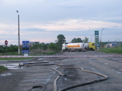 В Харькове цистерна с пропаном дала течь, фото Ю.Тесленко