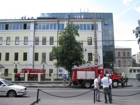 В Харькове горел банк, фото Ю.Тесленко
