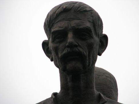 Скульптура в память о жертвах Голодомора, фото Л. Полишко