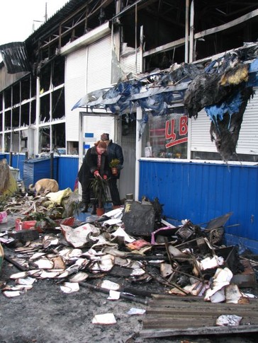 Рынок на Московском проспекте тушили два часа, фото О. Ермоленко