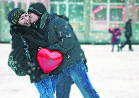 Киев. Студенты нафотографировали более 100 любовных снимков преподавателей и учащихся. Фото: студенческая газета 