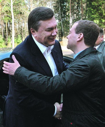 Президенты. Обсудят в Харькове цену газа и, возможно, флот и язык. Фото AFP
