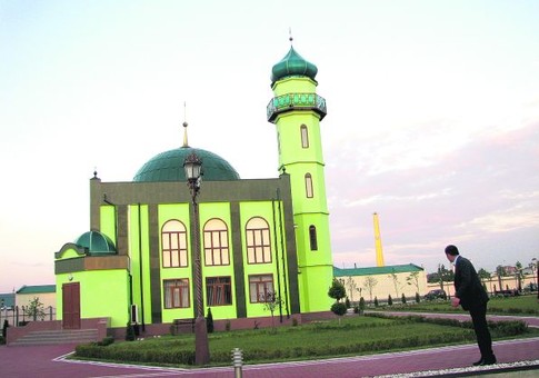 Мечеть. Здесь совершает намаз президент Рамзан Кадыров