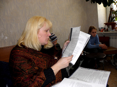 За три года Елена Николаенко стала специалистом в жилищном праве. Фото О.Константинова 
