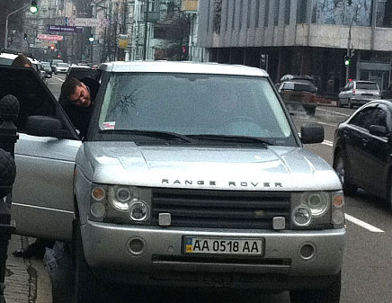 Янукович-младший ездит на джипе Ющенко. Фото УП