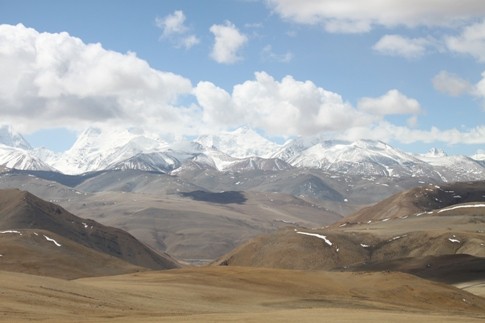 Величественные и суровые Гималаи