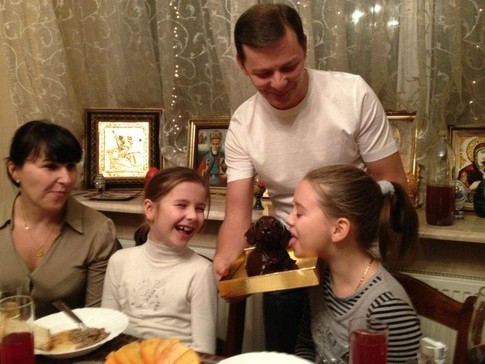 Олег Ляшко отметил Рождество с семьей. Фото со страницы депутата