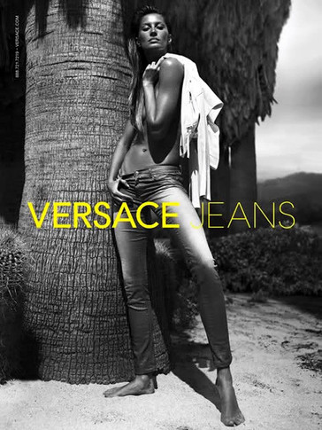 Жизель Бундхен снялась в рекламе Versace