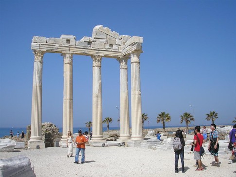 Храм Аполлона. Построен в восточной части Сиде во ІІ веке н. э. Фото: Т. Матычак