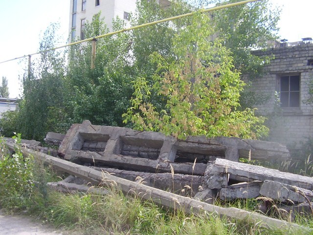 Заброшенная стройка в 300 м. от гипермаркета Эпицентр около метро Лесная