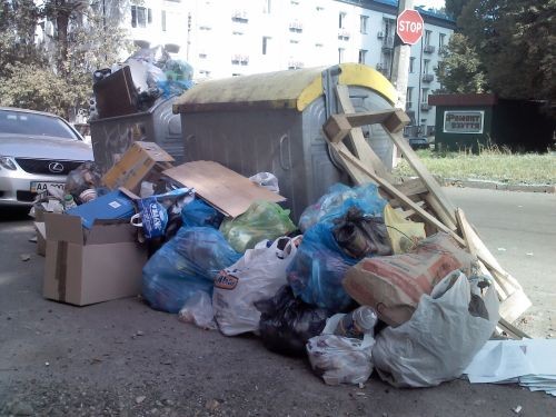 Ковальский переулок, 20 в Соломенском районе. Фото прислал наш читатель Сергей