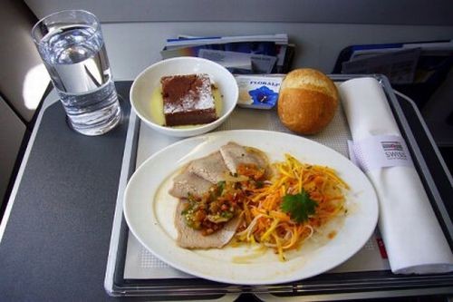 Обед в бизнес-классе. Авиакомпания Swiss International Airlines, Цюрих — Кельн