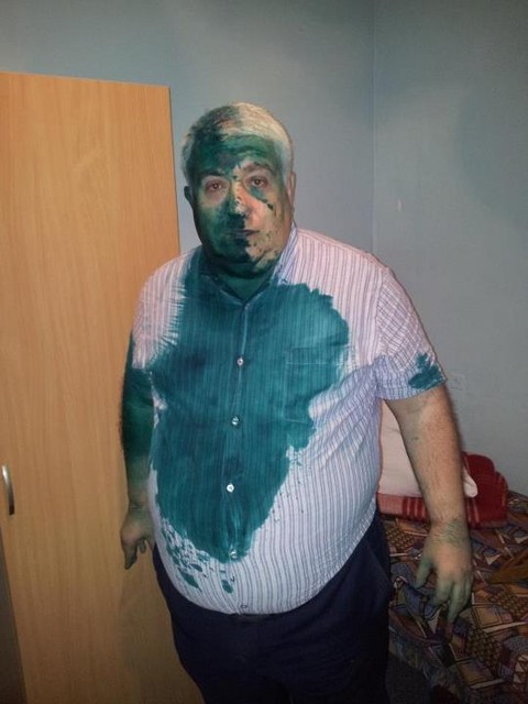 Кирша облили зеленкой вчера во время встречи с избирателями. Фото: В. Пономарев