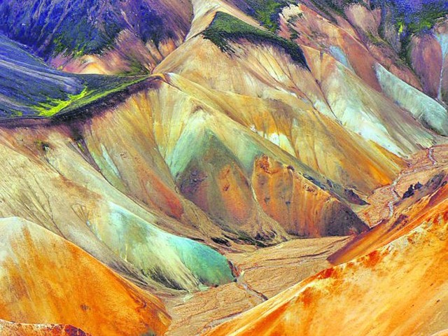 Риолитовые горы.  Инопланетный пейзаж
