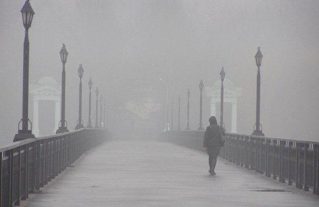 Туман. Что впереди за мостом знают только дончане