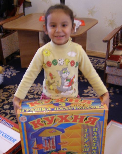 Тамара, детский дом №1 во Львове<br /><br />
Из подарков, которые собрала для детдома 