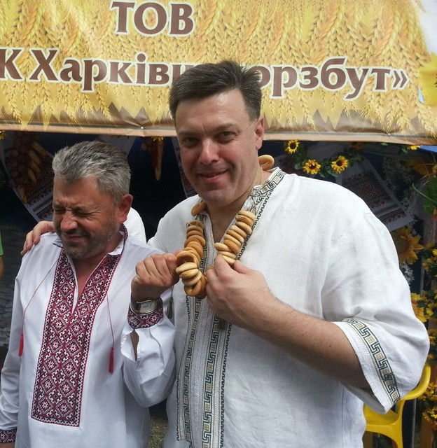 Свободовец Юрий Бублик с Олегом Тягнибоком. 