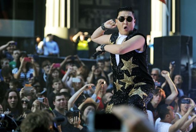 Сидней. Благодаря YouTube южнокорейский рэпер PSY стал всемирно популярной звездой. Фото AFP