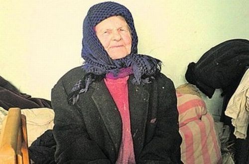 СУПЕРСТАРУШКА: 115 ЛЕТ. Самой пожилой украинке в этом году исполнилось 115 лет. Живет Екатерина Козак в селе Хотимир на Ивано-Франковщине. Никаких особых рецептов долголетия не знает, лишь советует 