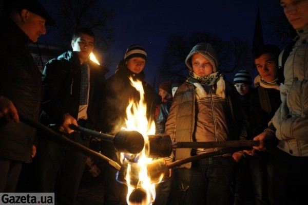 Факельное шествие во Львове в честь Степана Бандеры. Фото П. Паламарчук