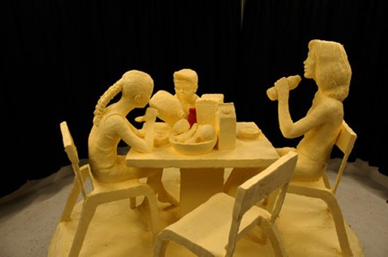 Новый вид искусства – скульптуры из сливочного масла, фото liveinternet.ru