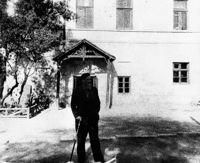 В 1958-м. Наведался в гимназию. Фото из архива гимназии им. Ушинского