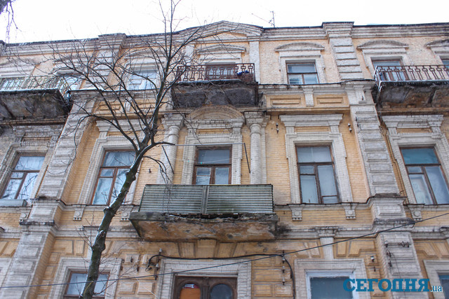 Дом № 6 на улице Аллы Тарасовой