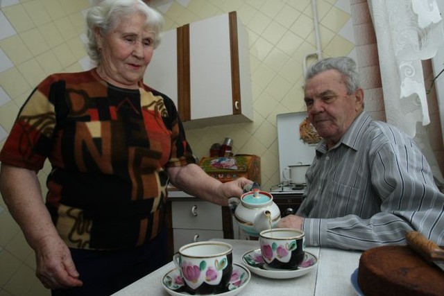Гостеприимство. Нина Михайловна испекла пирог и заварила чай из 30 трав 
