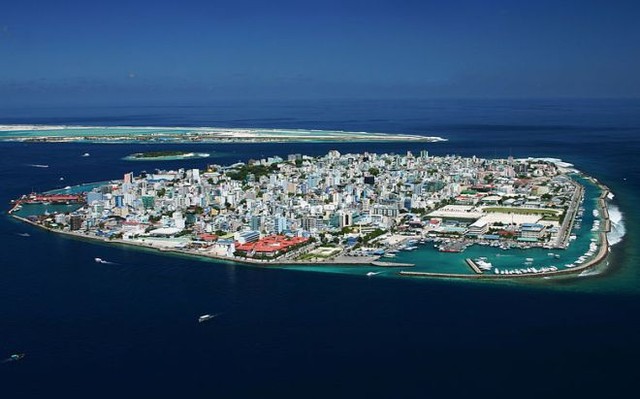 Мале. На острове-столице площадью всего 2 кв. км втиснулось 120 тысяч жителей