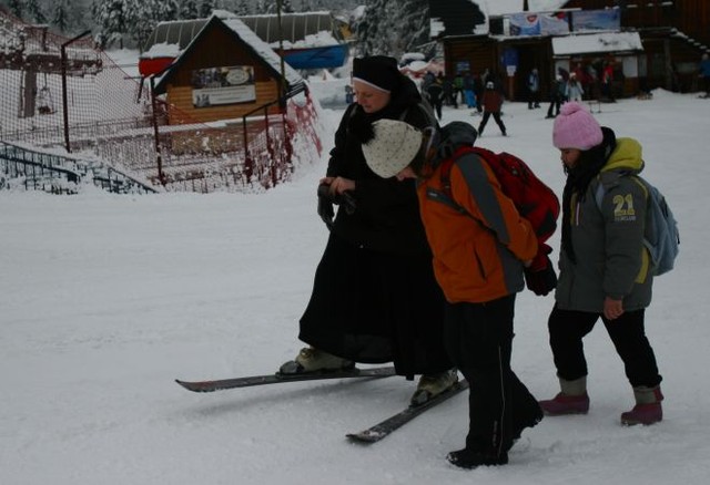 Лыжная нация. В Польше катаются даже монашки. Фото: А. Мазур
