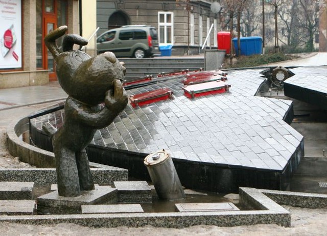 Бельско-Бяла. Памятник мультипликационному псу Рексу
