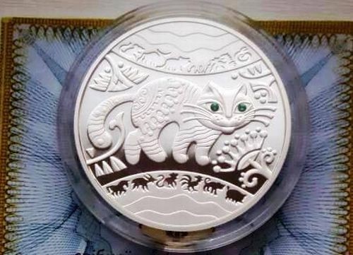 Монета с котом. Фото bank.gov.ua