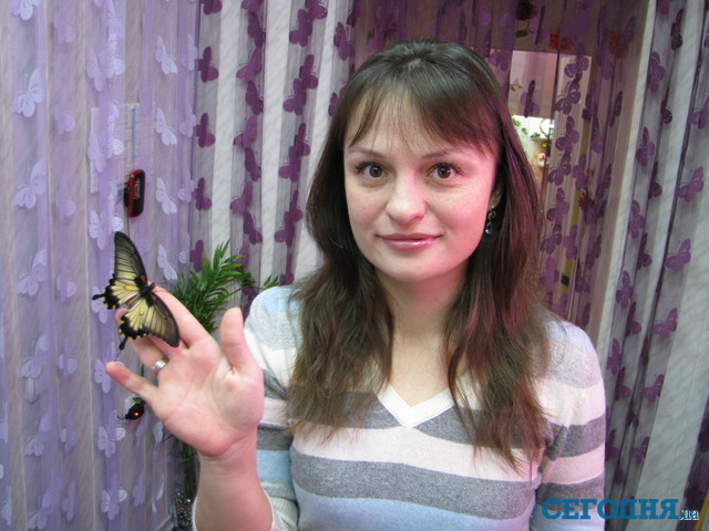 Анна Юренко променяла юриспруденцию на тропических бабочек. Фото: Д. Филенко