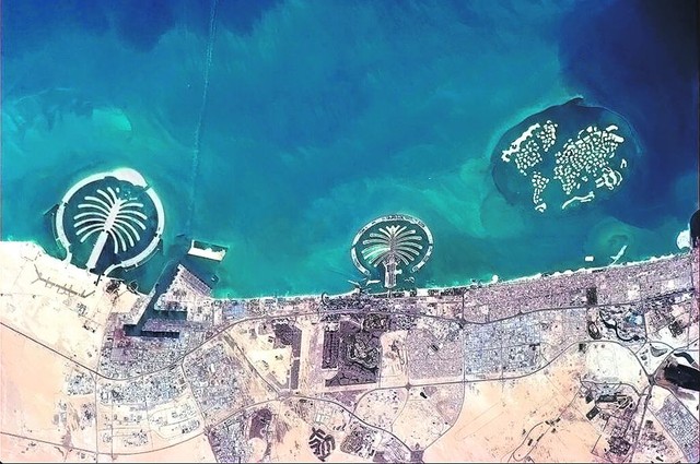 Архипелаг искусственных островов, находящихся в ОАЭ, включает в себя три крупных острова в форме пальмы и группу островов, повторяющих очертание континентов. Каждая 