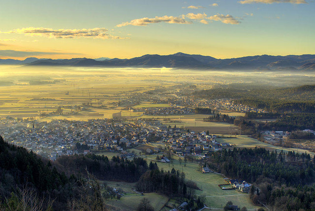 6 место. Шмарьетна гора, вид на Шкофья-Лока, Словения.