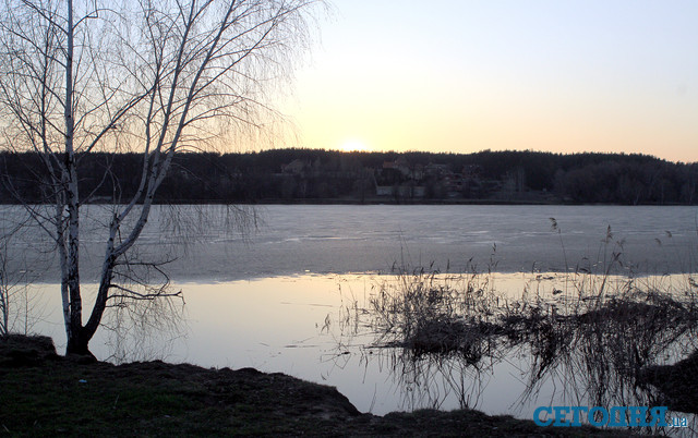 Озеро "Министерское". Фото Юрия Кузнецова
