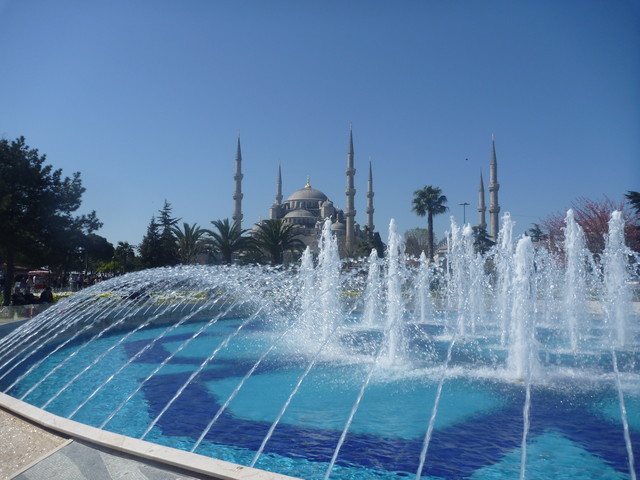 фонтан на площади Султанахмет