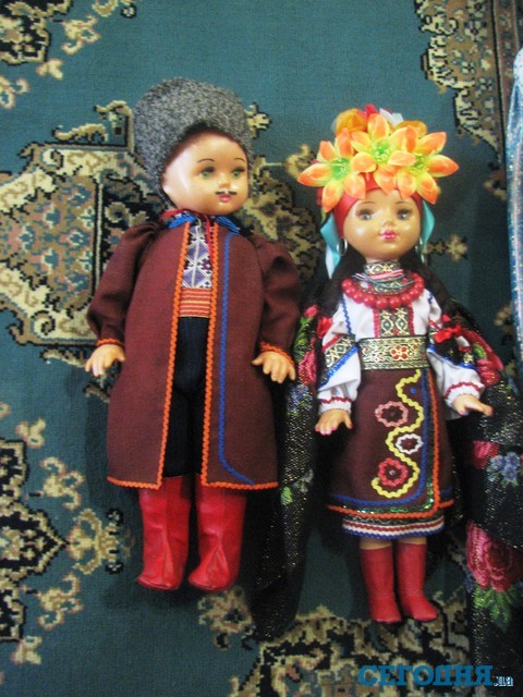 Галя и Петро. В украинских народных костюмах. Фото: И.Квасивка