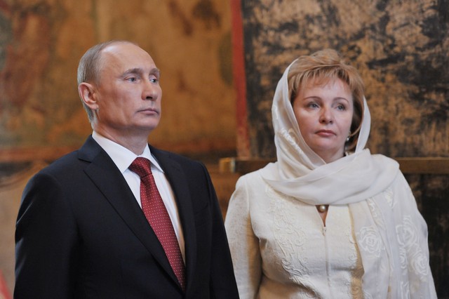 Молебен в Благовещенском соборе Кремля 7 мая 2012 года. Фото AFP