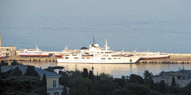 В Ялту зашла VIP-яхта. Фото: blackseanews.net
