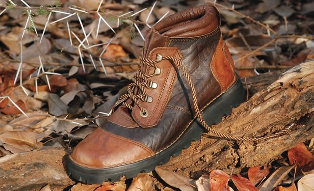 Синтетическая ткань, кожаная обувь – до 40 лет. Фото zbroya.info