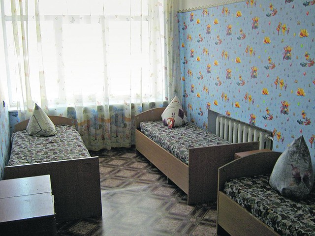 Центр в с.Копылов. Здесь дети могут жить не дольше 9 месяцев