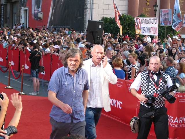 Эмир Кустурица торопится вернуться к съемкам своего фильма. Фото: А. Жуков