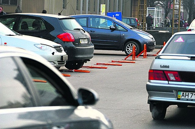 Парковка не должна мешать | Фото: Григорий Салай