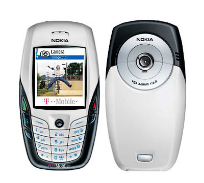 Nokia 6600<br />
Один из первых в мире смартфонов. Сейчас наличием смартфона уже никого не удивить, а вот в 2003 году выход Nokia 6600 произвел небывалый фурор на рынке, а многие пользователи мобилок узнали, что бывают еще и 