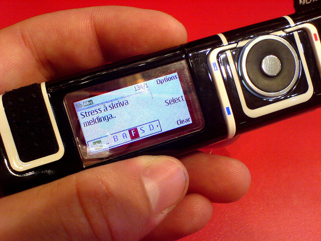 Nokia 7280<br />
Один из первых 