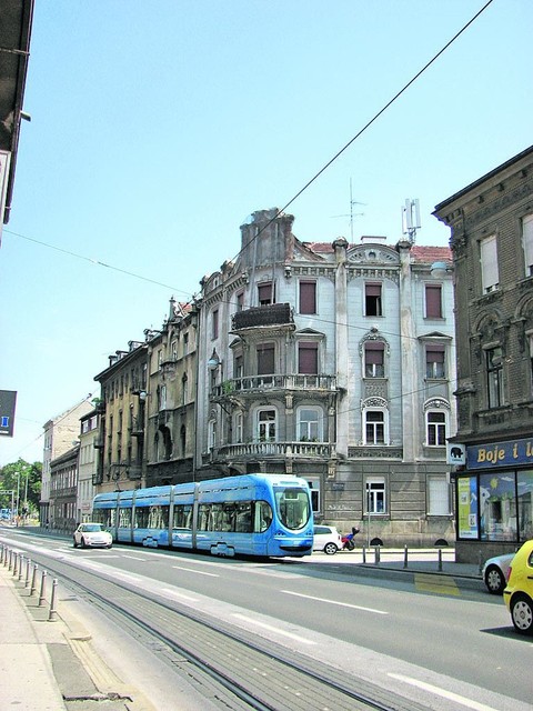 Транспорт. В Загребе создана очень удобная транспортная система. И. Ковальчук
