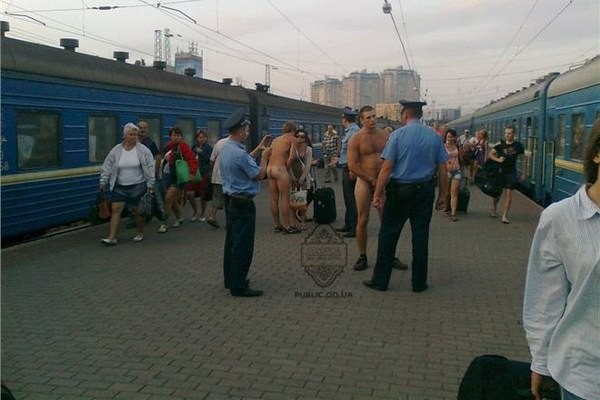 Голых женщин на вокзале (81 фото) - секс и порно city-lawyers.ru