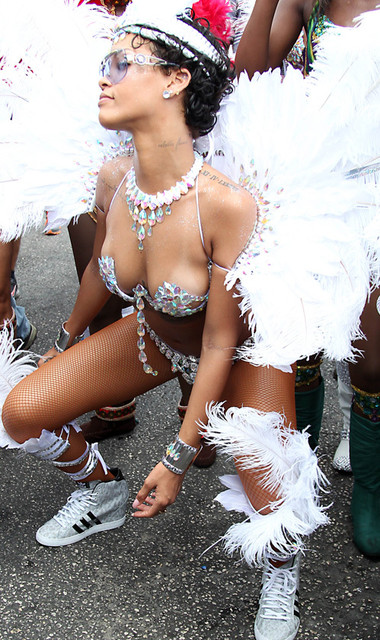 Рианна зажгла на карнавале в Барбадосе. Фото: All Over Press